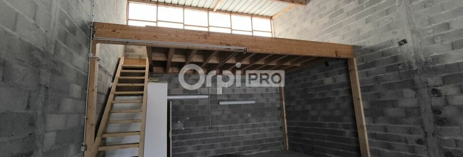 Local industriel  90 m² à louer à Saint-Pantaléon-de-Larche (19600)