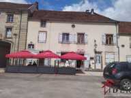 ensemble immobilier de restaurant et hôtel — photo 2