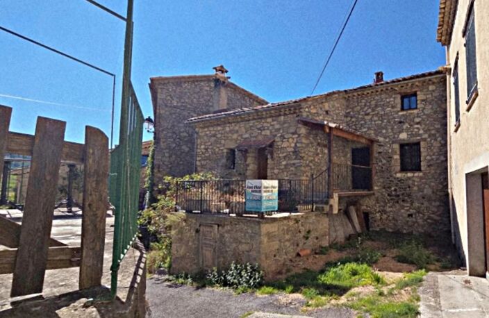 MAISON EN PIERRE à Vendre à Méailles (04240) — photo 4