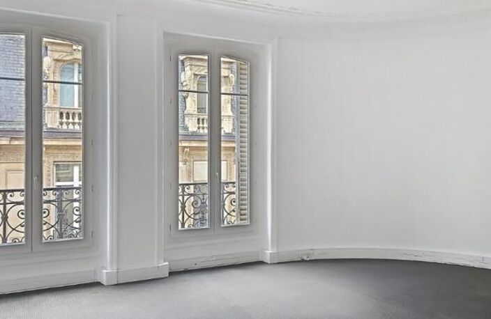 Bureaux à louer - 235 m² - Paris 8 — photo 5