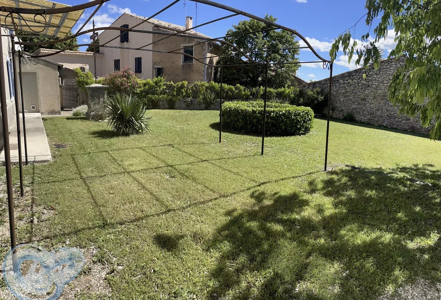 ST CHRISTOL - Maison Type 6 de 149 m² habitables avec jardin - — photo 1