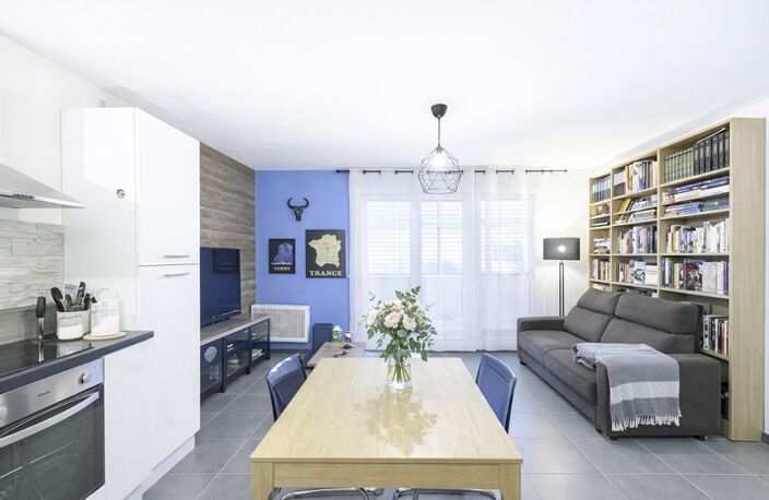 À vendre Appartement T3 de 57m² à MARSEILLE 4EME ARRONDISSEMENT — photo 2