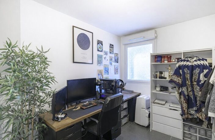 À vendre Appartement T3 de 57m² à MARSEILLE 4EME ARRONDISSEMENT — photo 5