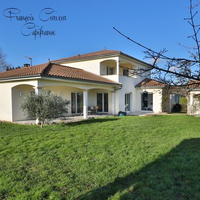 Maison 6 pièces 599000 €