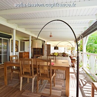 Maison 7 pièces 749000 €