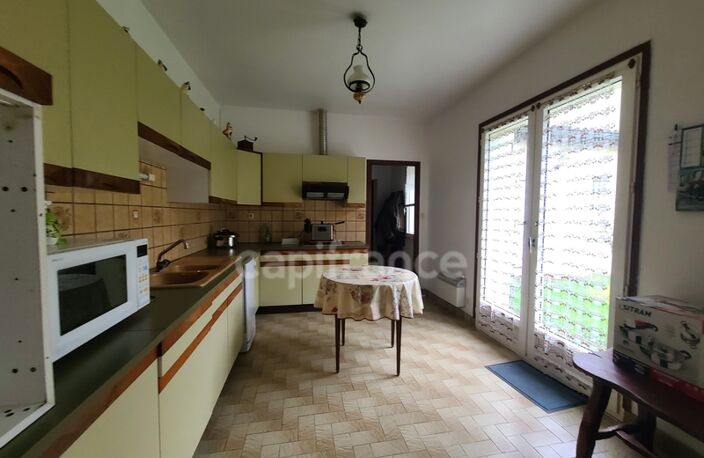 Belle maison familiale avec une autre maison individuelle — photo 4