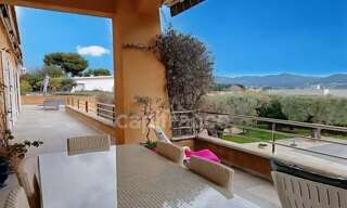 Maison 8 Pièces 320 m² à vendre à Saint-Cyr-sur-Mer (83270)