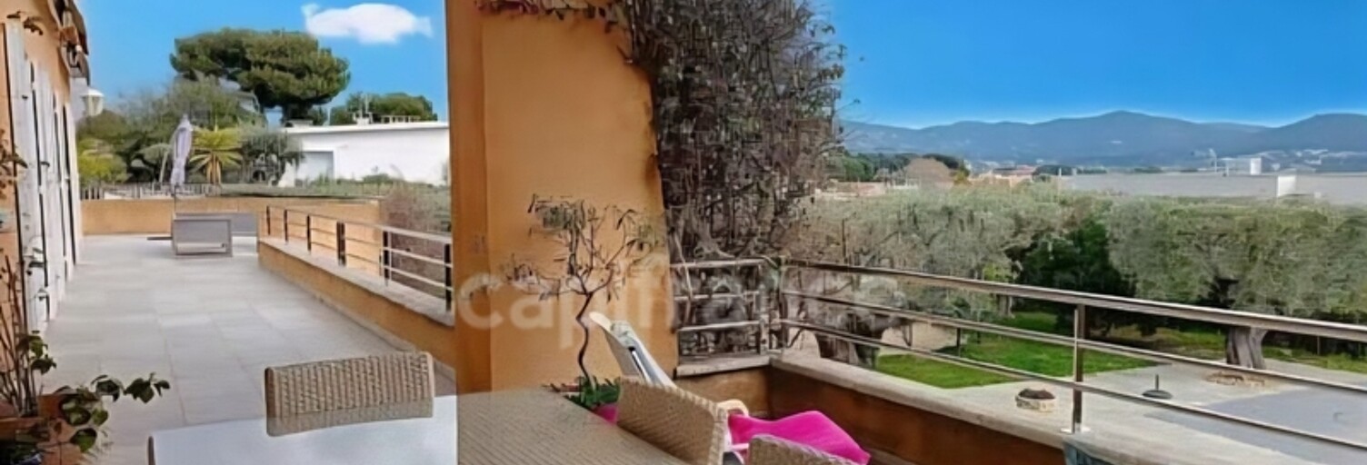 Maison 8 Pièces 320 m² à vendre à Saint-Cyr-sur-Mer (83270)