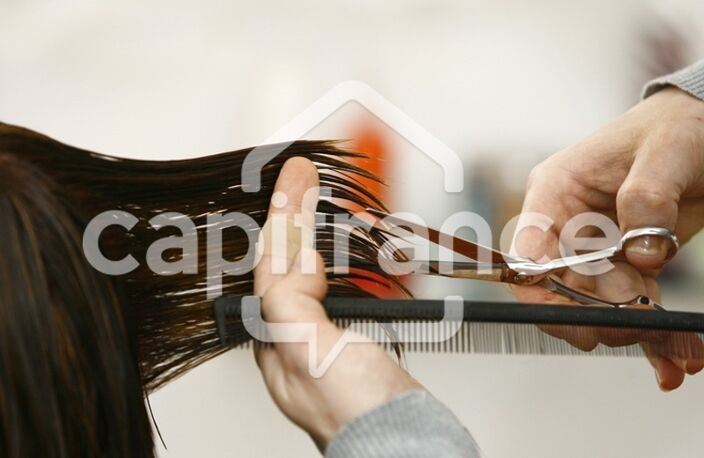 Fonds de commerce salon de coiffure de 58m2 à vendre ANGERS (49) en parts sociales — photo 3
