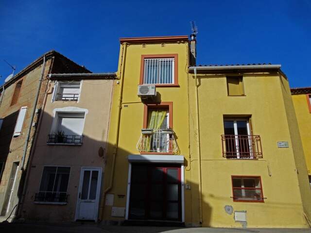 Dpt Pyrénées Orientales (66), à vendre Saint-Estève Maison 4 pièces 72 m² terrasse cour et garage — photo du bien