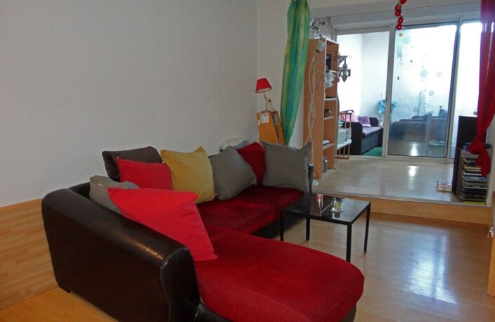 Dpt Pyrénées Orientales (66), à vendre Saint-Estève Maison 4 pièces 72 m² terrasse cour et garage — photo 2