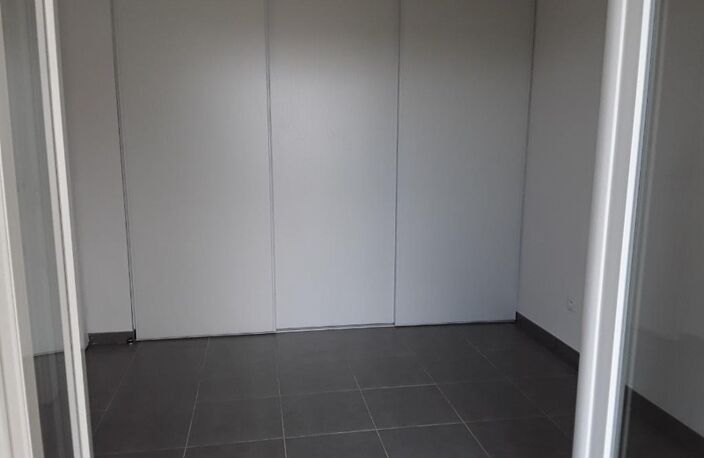 Opportunité à Théza – T2 avec grand balcon et parking — photo 3