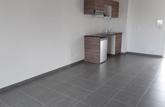 Opportunité à Théza – T2 avec grand balcon et parking — photo 4
