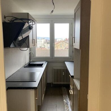 Appartement 3 pièces 820 €