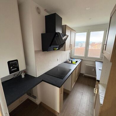 Appartement 3 pièces 820 €