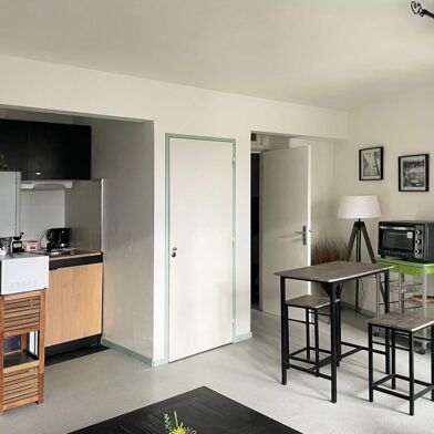 Appartement 1 pièces 450 €