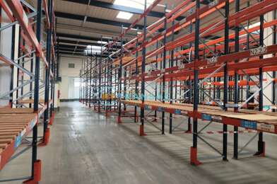 Local industriel  17725 €