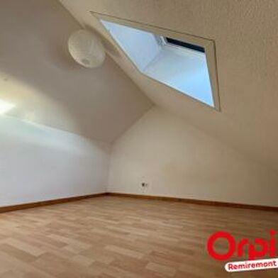 Appartement 3 pièces 370 €