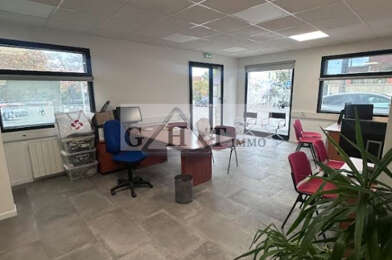 Bureau  2400 €