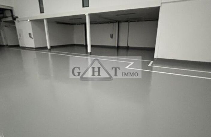 Entrepôt Bureaux A louer — photo 3
