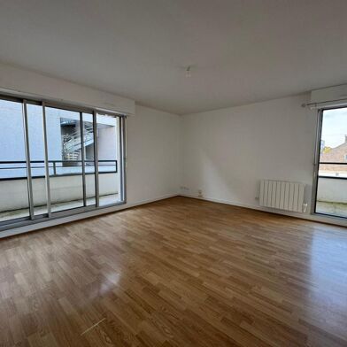 Appartement 3 pièces 750 €