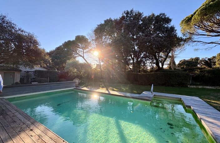 Maison À Vendre 8 pièces 210 m² avec piscine — photo 3