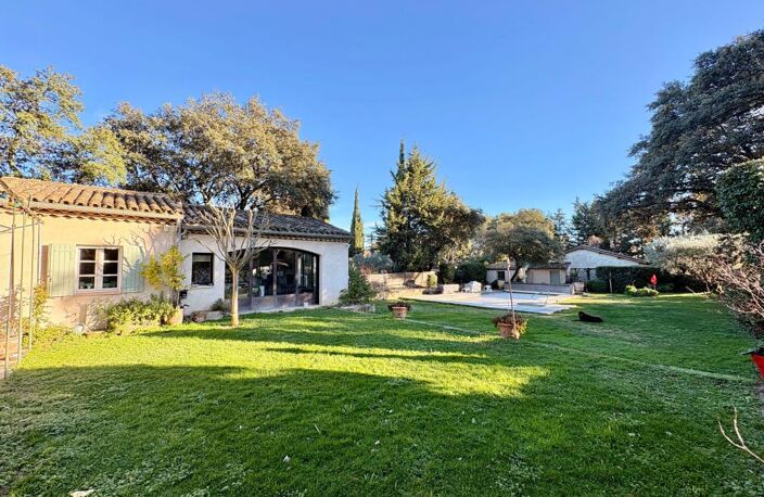Maison À Vendre 8 pièces 210 m² avec piscine — photo 4