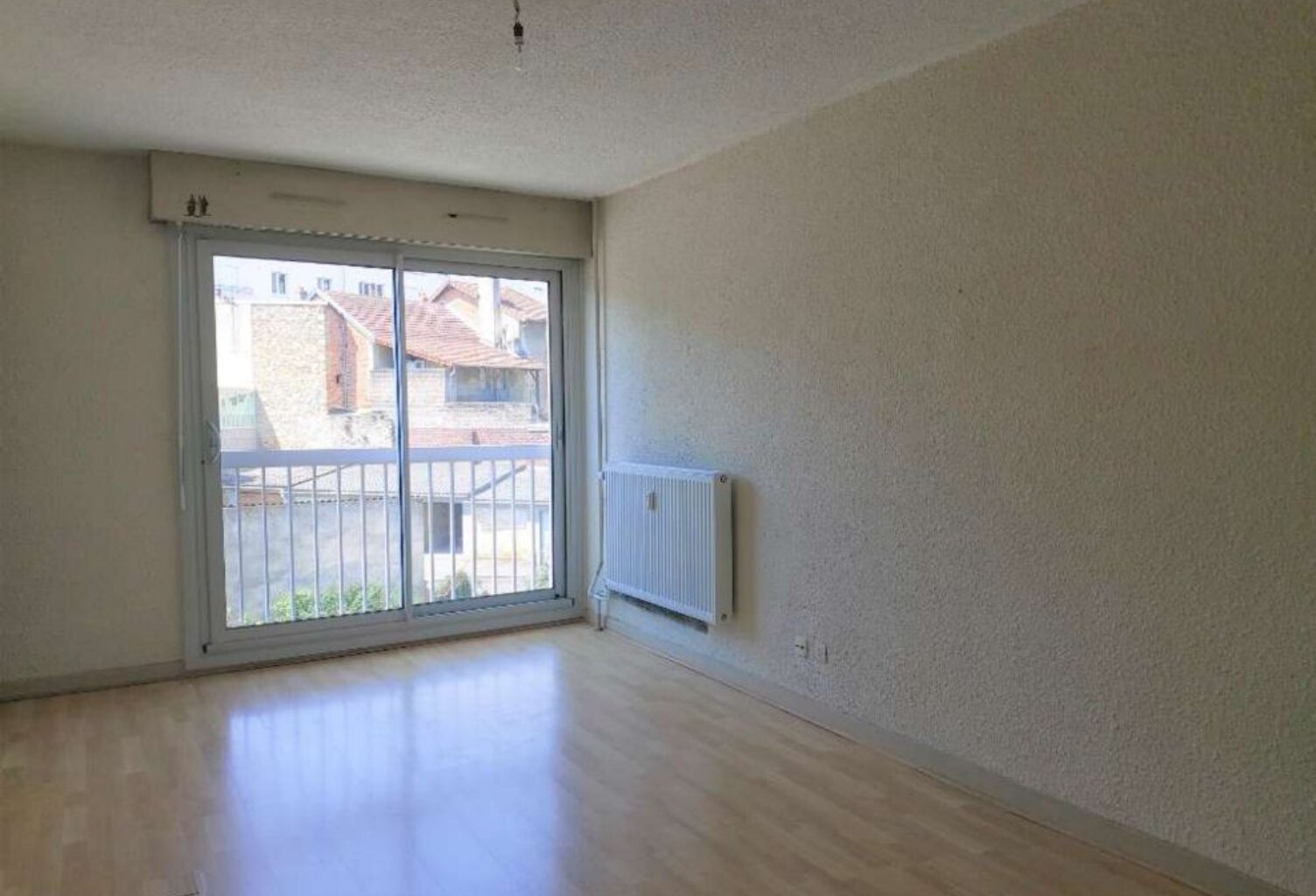 À vendre – Studio de 27 m² avec parking, idéalement situé à Limoges vendu loué! — photo 1
