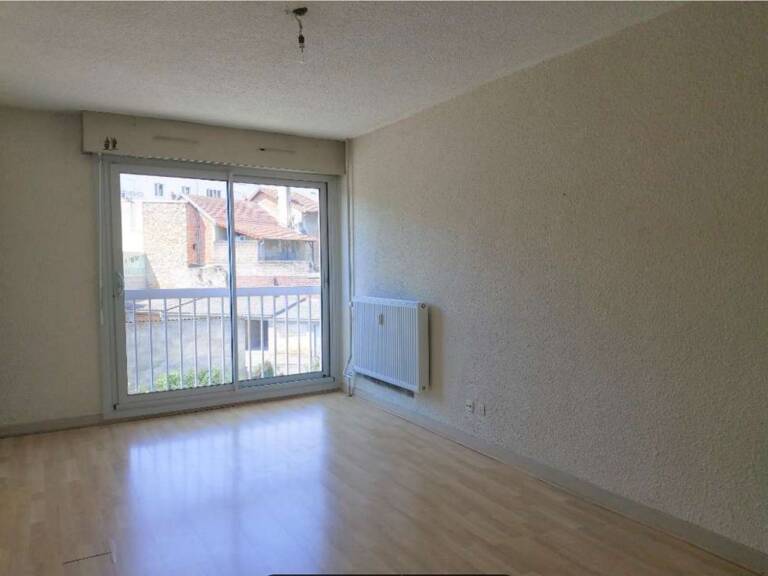 À vendre – Studio de 27 m² avec parking, idéalement situé à Limoges vendu loué! — photo 1