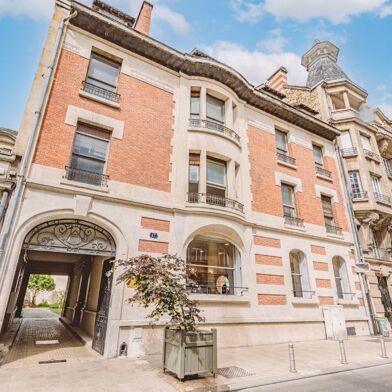 Appartement 3 pièces 326350 €