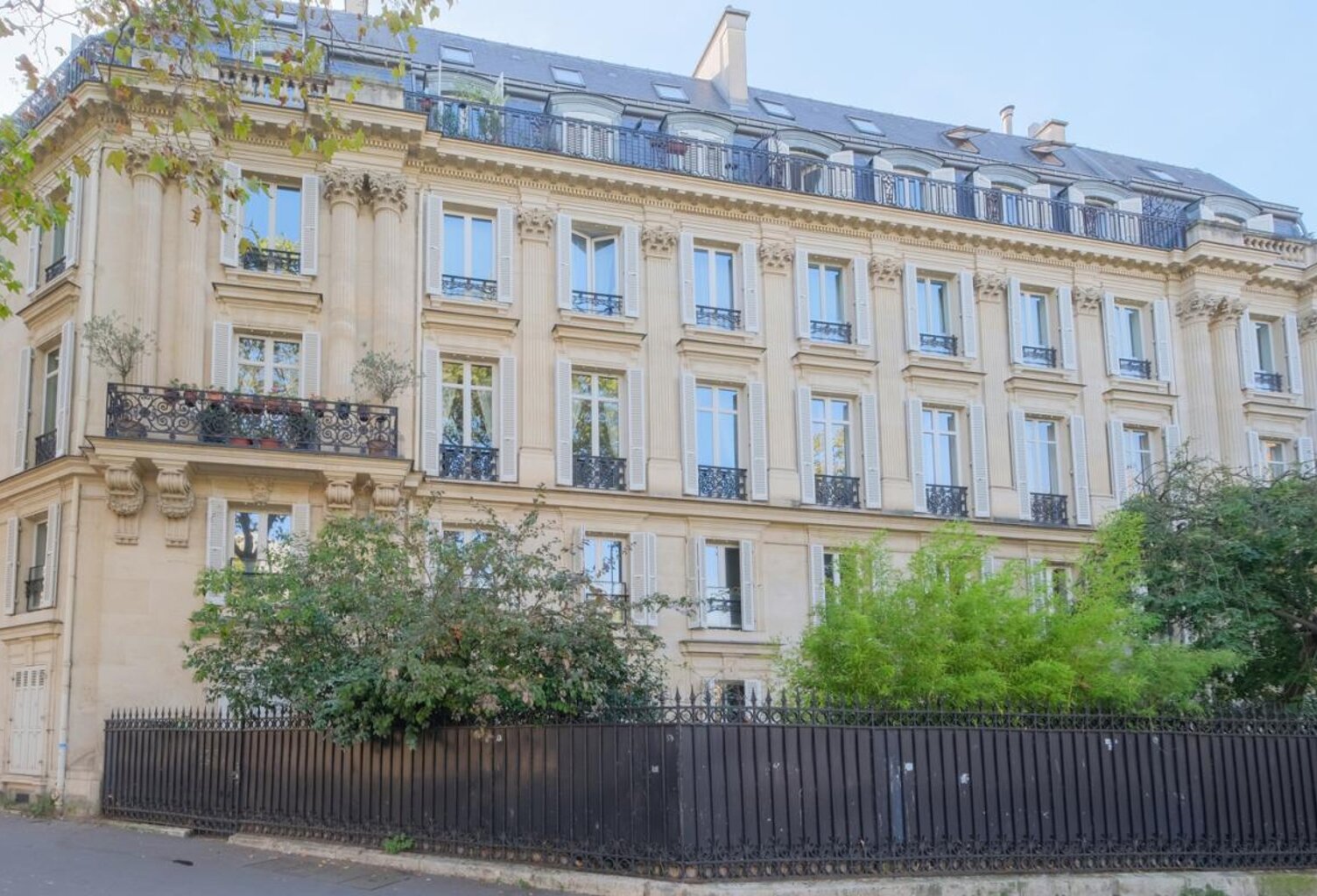 PARC MONCEAU Appartement Paris 5 pièce(s) 175.55 m2 — photo 1