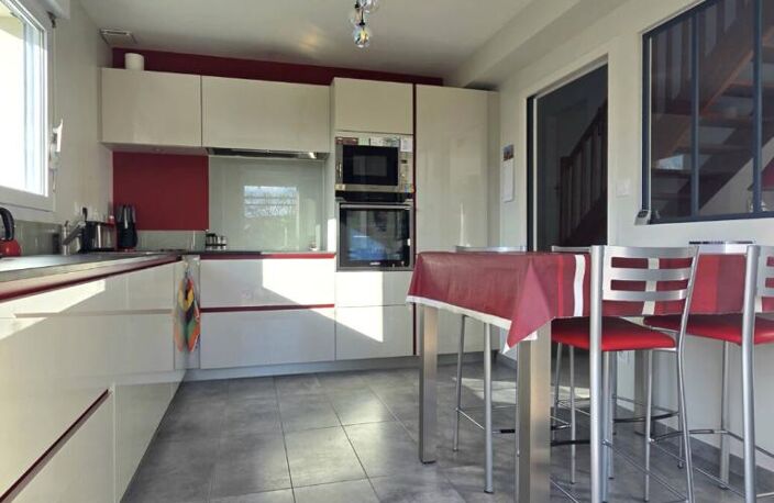 Maison de 174 m² 6 chambres et un bureau — photo 5