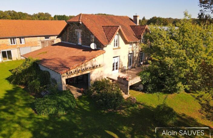 Maison 165 m2 / grange / garage /étang / terrain 9 hectares — photo 3