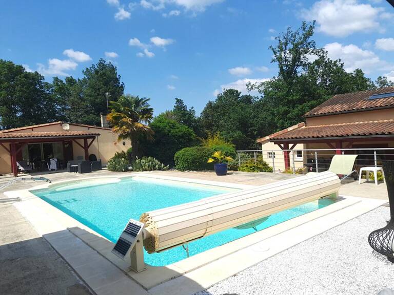 Maison Chourgnac 9 pièce(s) 260 m2 — photo 1
