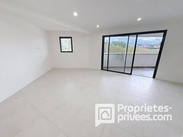 Grand T2 de 54 m², + box de 15 m² dans petite résidence calme — photo 1