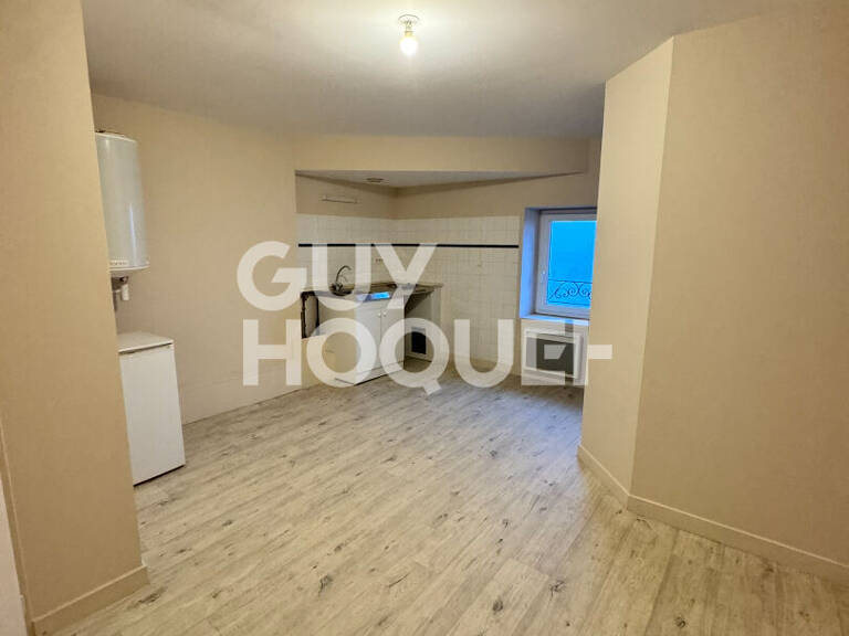 Appartement de 27m²  à louer - Centre Saint Laurent d'Agny — photo 1