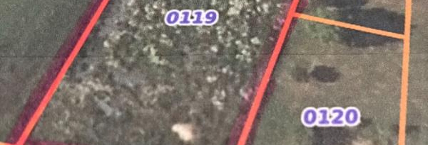 Terrain  2069 m² à vendre à Bazoges-en-Pareds (85390)