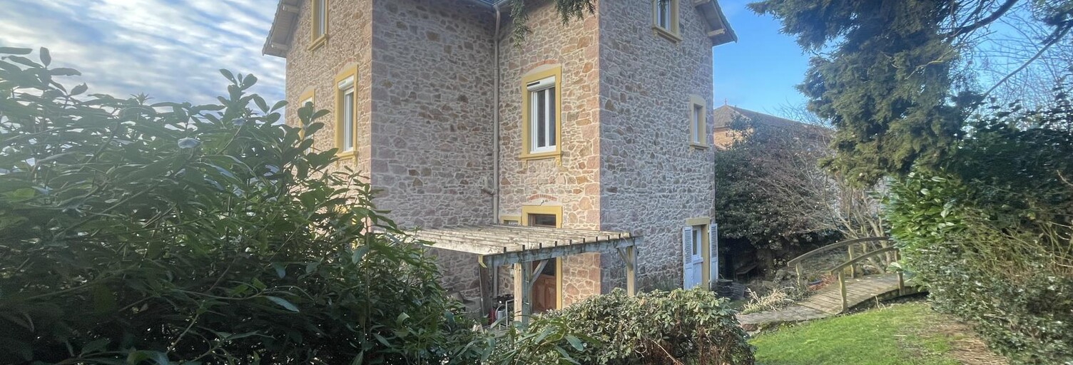 Maison 8 Pièces 168 m² à vendre à Thizy-les-Bourgs (69240)