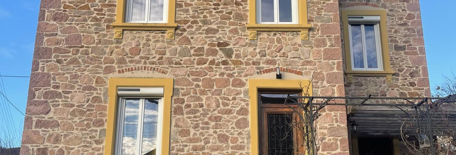Maison 8 Pièces 168 m² à vendre à Thizy-les-Bourgs (69240)