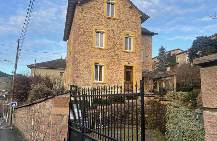 Vente maison 8 pièces 168 m² Cours (69470) — photo 2