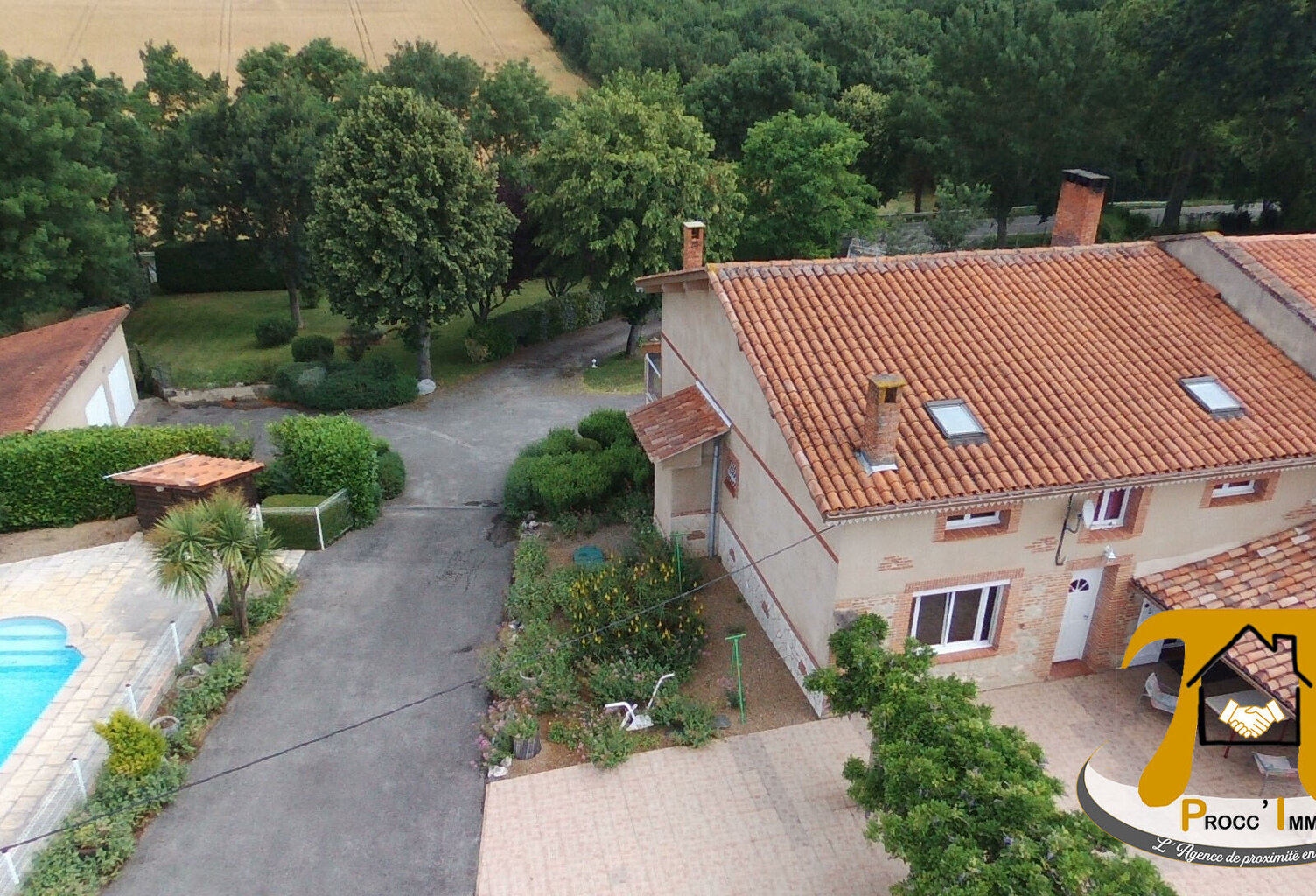 Ensemble de 3 logements + hangar de 200 m2 — photo 1