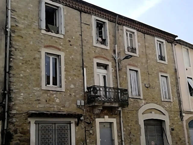 À vendre   Charmant T2 avec terrasse privative à Alès — photo du bien