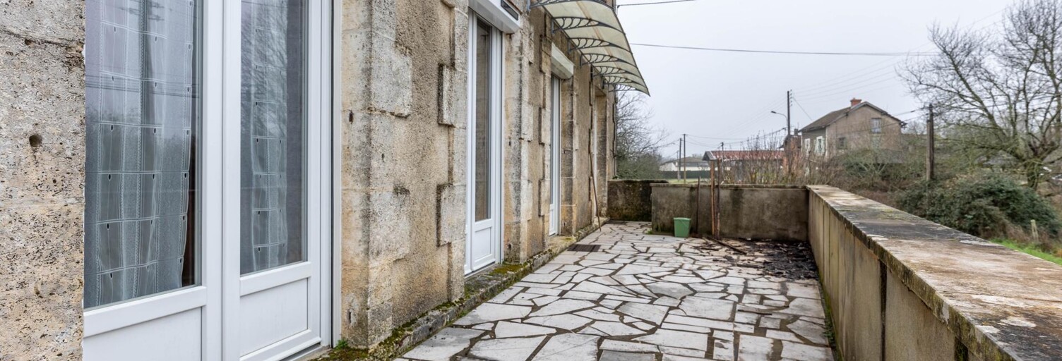 Maison 6 Pièces 130 m² à vendre à Javerlhac-et-la-Chapelle-Saint-Robert (24300)