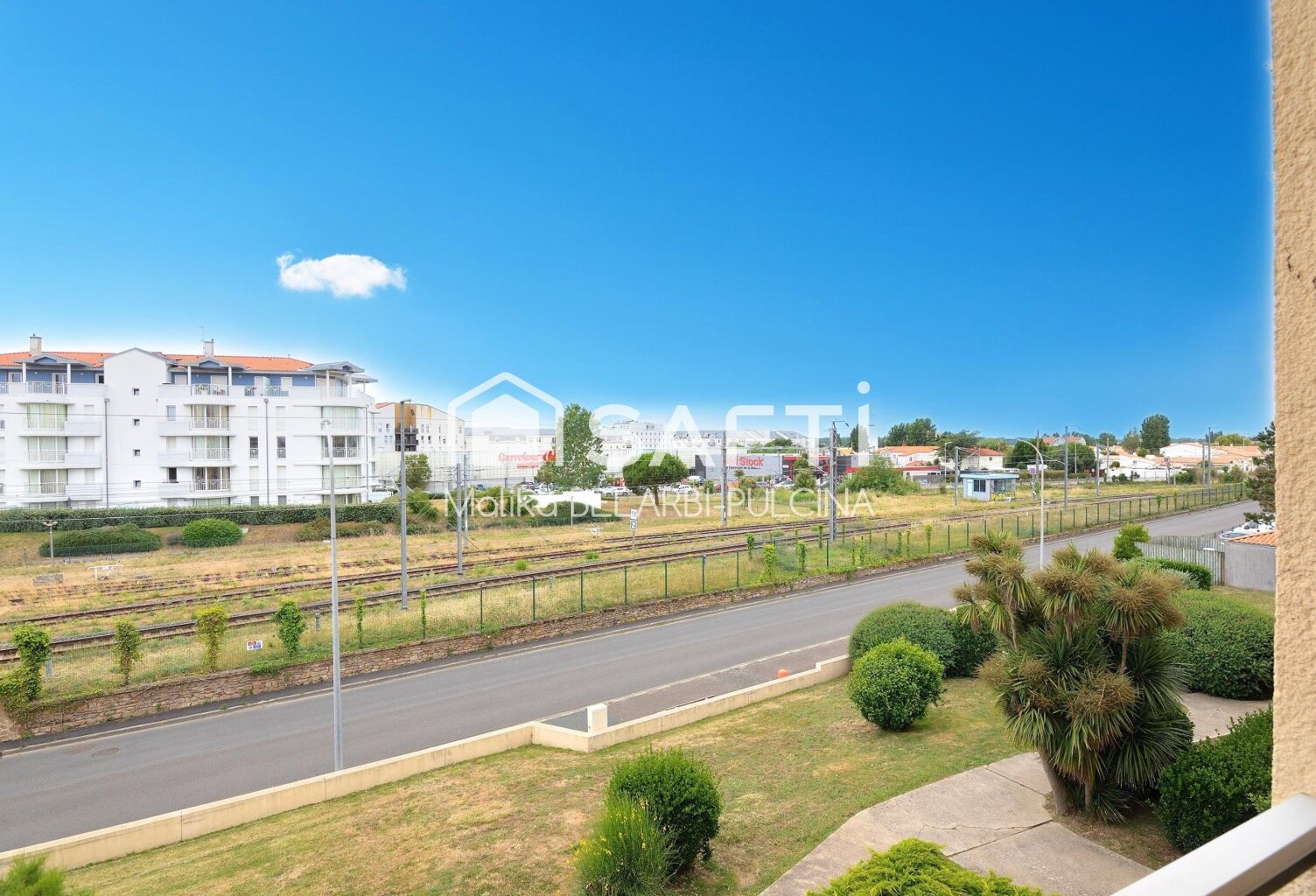 T2 lumineux avec loggia et parking aux Sables — photo 1