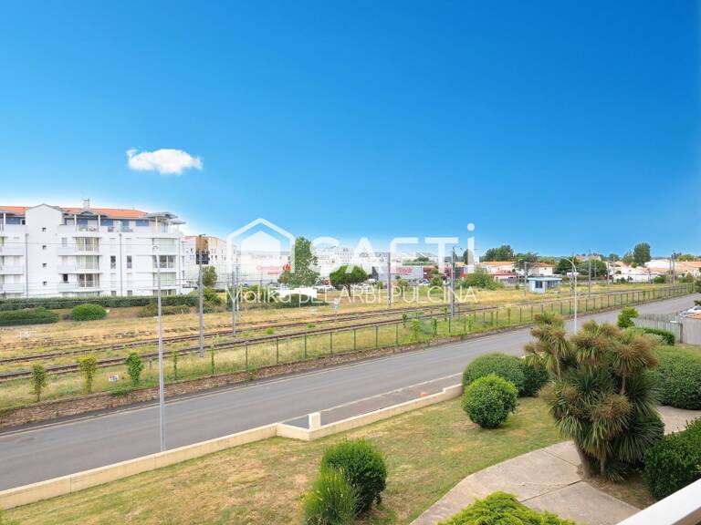 T2 lumineux avec loggia et parking aux Sables — photo 1