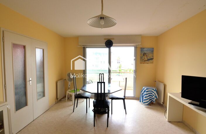 T2 lumineux avec loggia et parking aux Sables — photo 3