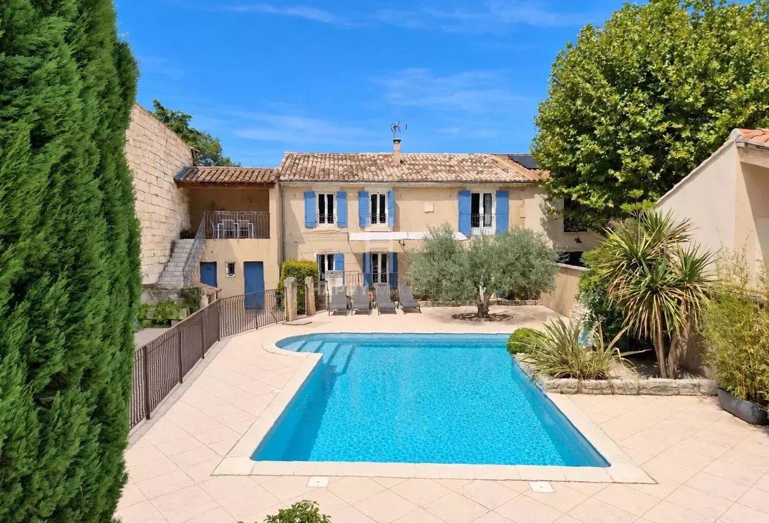 Maison de village au coeur de Graveson — photo 1