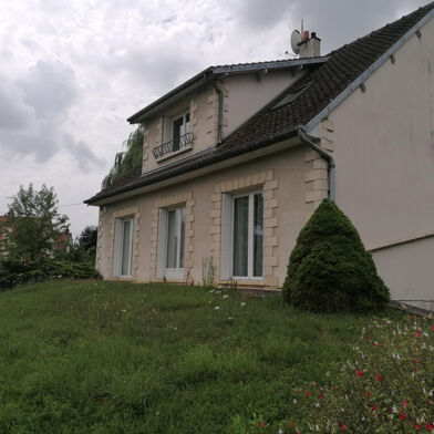 Maison 7 pièces 269900 €