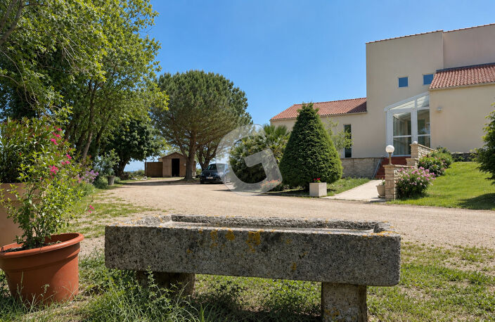 MAISON 5 PIECES 297M² A VENDRE LA JONCHERE — photo 4