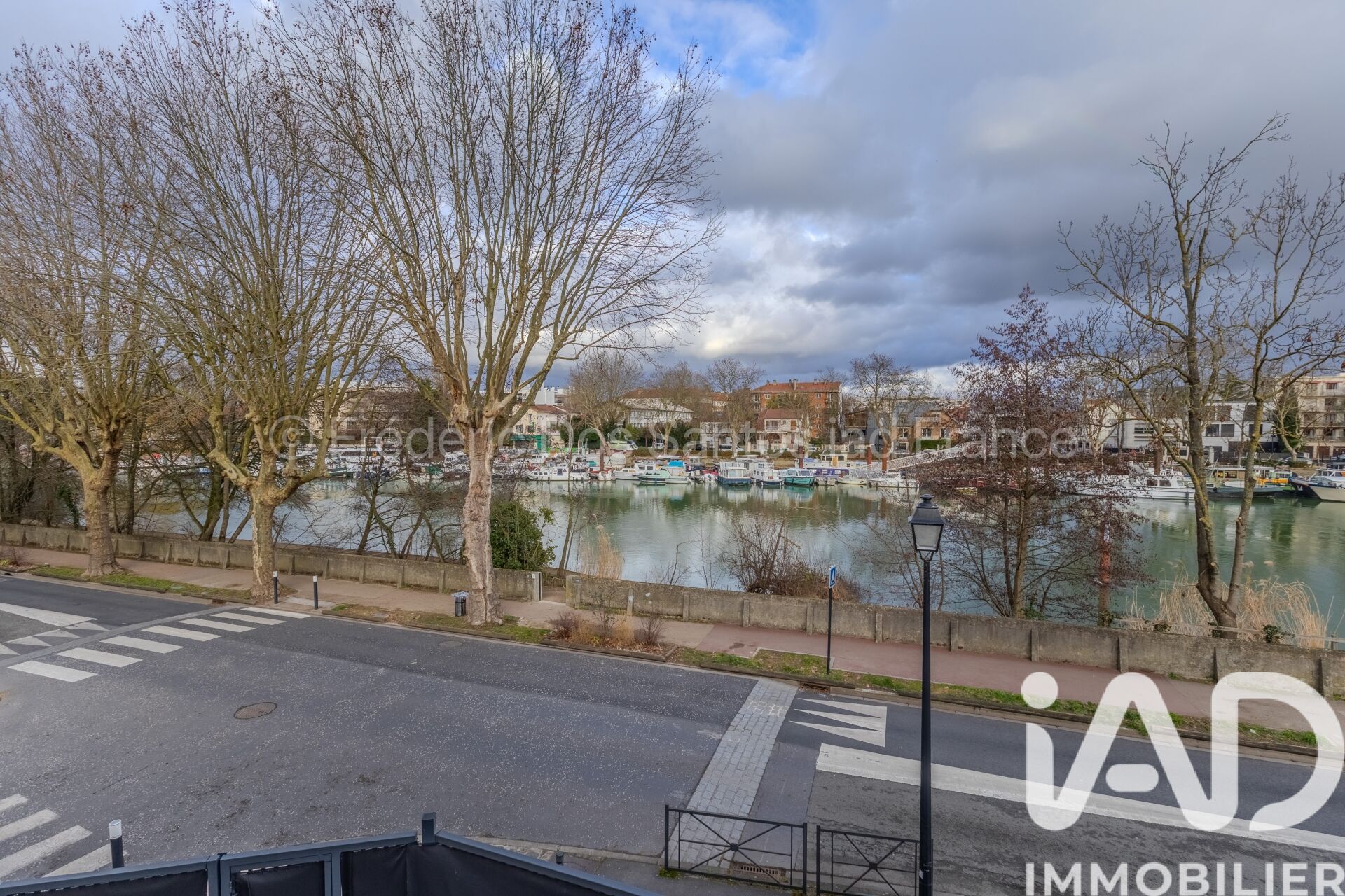 Joinville-le-Pont - 200m² - 6p. - 4ch.